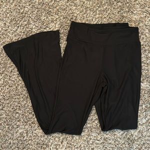 No Boundaries Yoga Pants